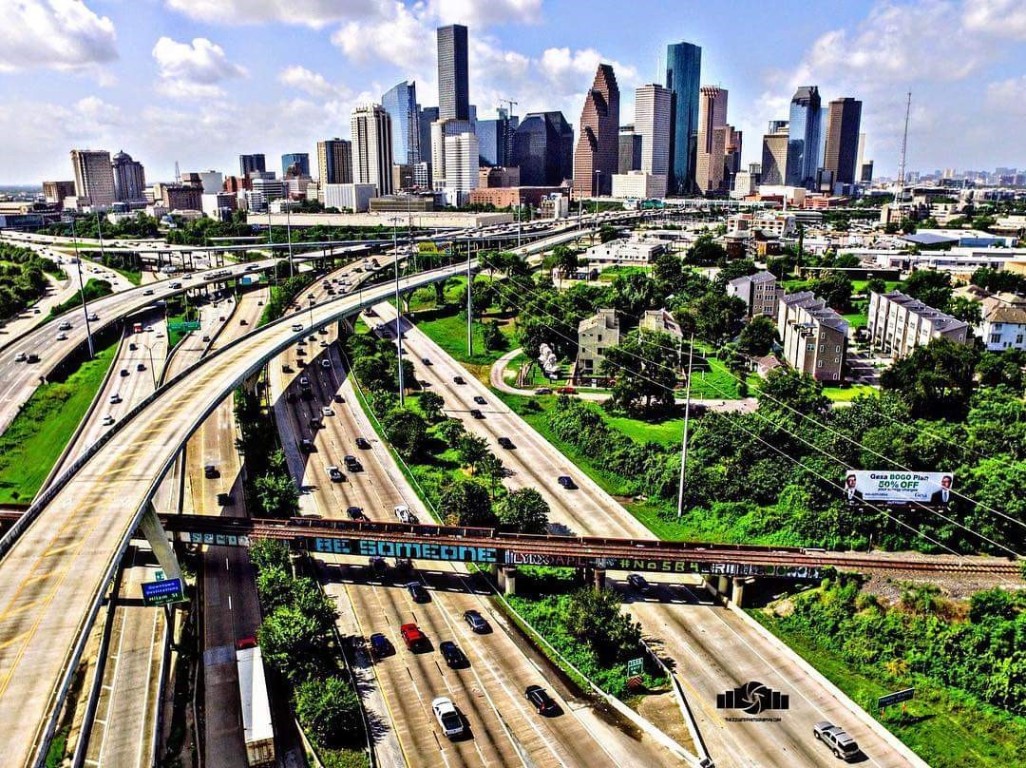 1012 Rutland Street, Unit 1 Houston, TX 77008 - Photo 16 of 16 a view of a city