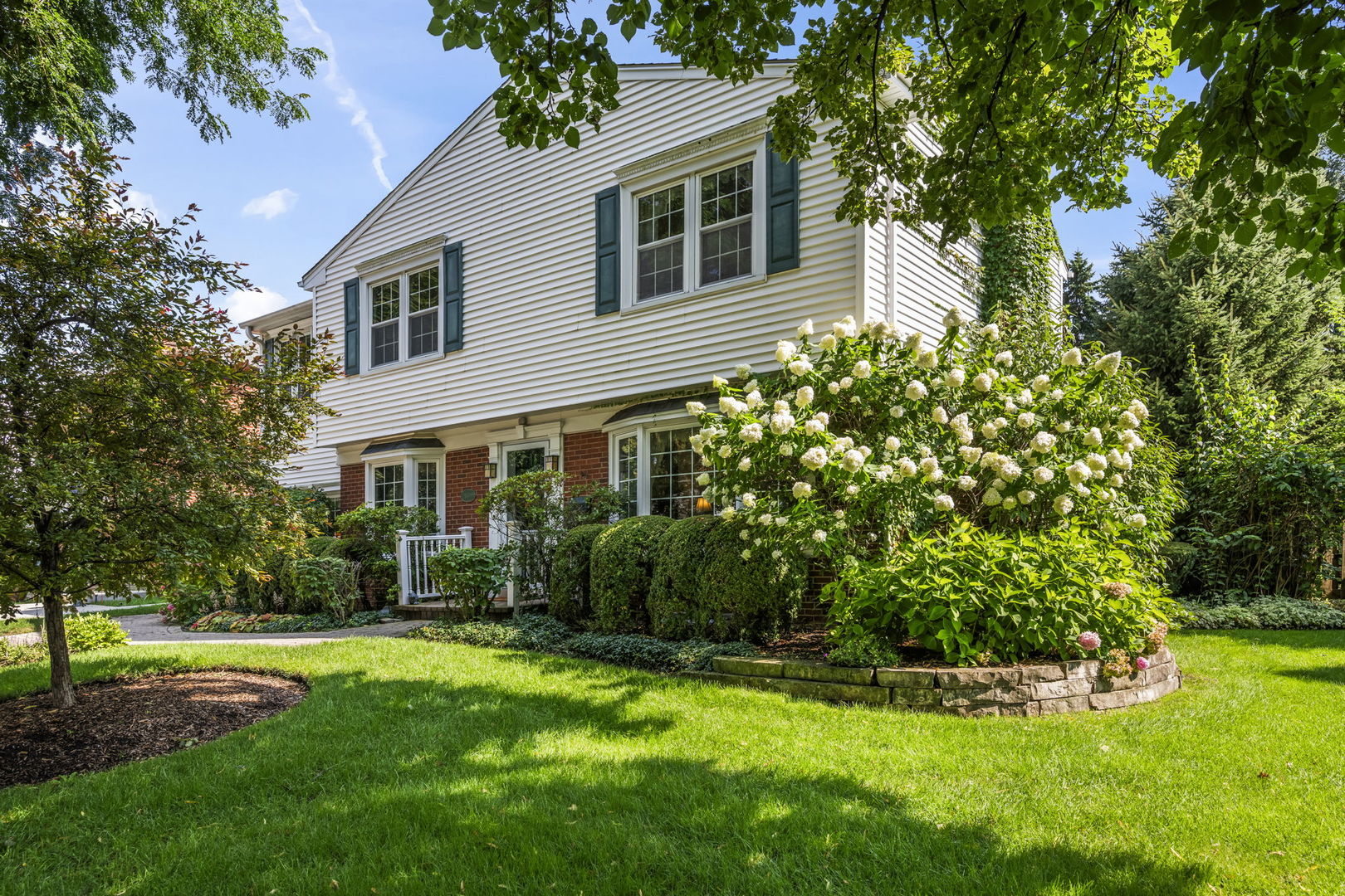 1101 Mayfair Road Arlington Heights, IL 60004 - Photo 2 of 34 Gallery Image 2