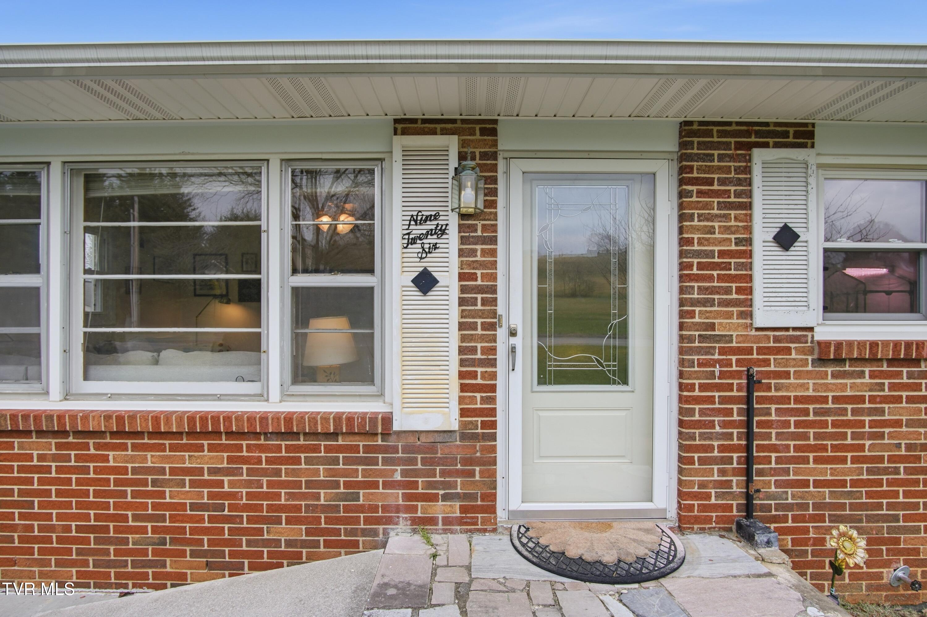 926 East Mountain View Road Johnson City, TN 37601 - Photo 25 of 33 DSC09865