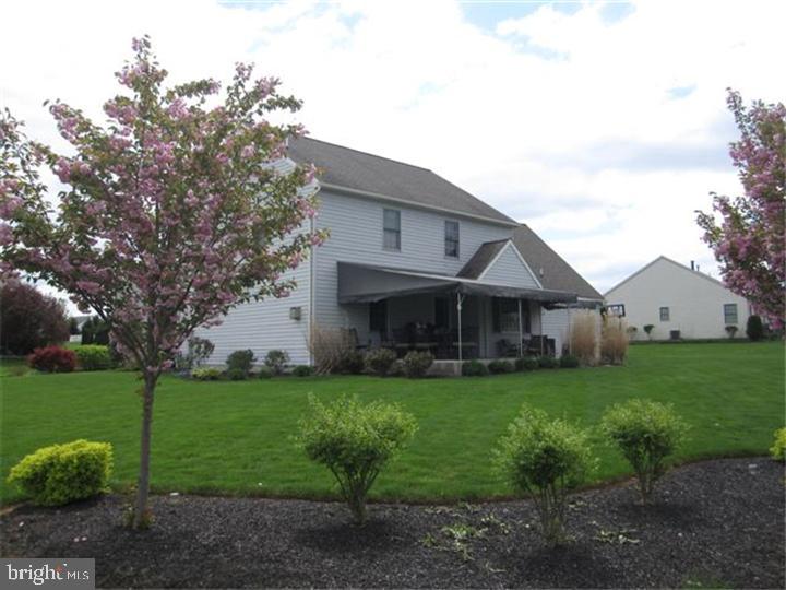 379 Squire Lane Lititz, PA 17543 - Photo 13 of 13 Exterior Back