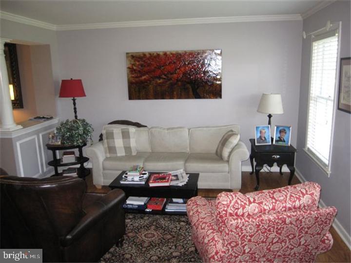 379 Squire Lane Lititz, PA 17543 - Photo 4 of 13 Living Room