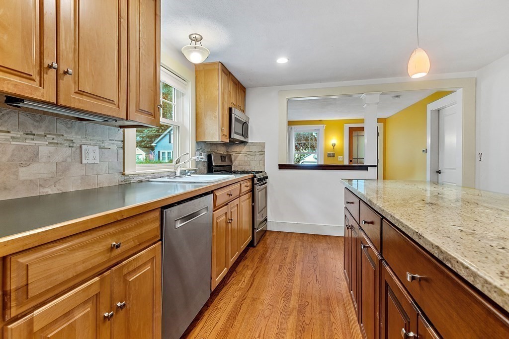 20 Erlandson Road Natick, MA 01760 - Photo 7 of 24