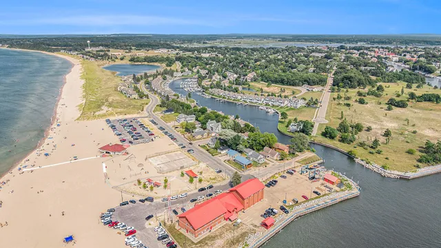 $725,000 | 15 Lakeshore Drive, Manistee, MI 49660