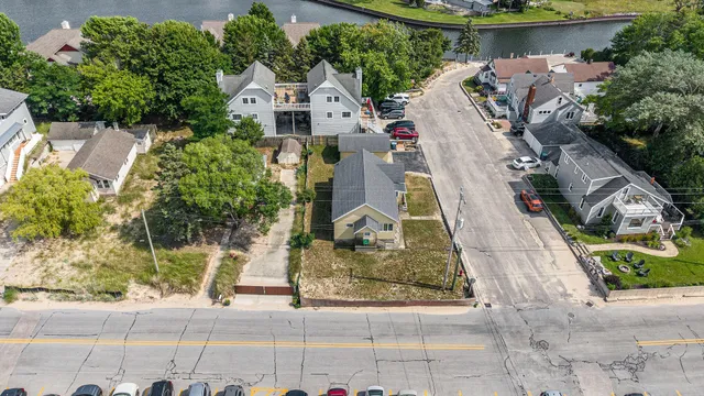 $725,000 | 15 Lakeshore Drive, Manistee, MI 49660