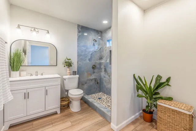 $1,165,000 | 180 Hoomoku Street, Kahului, HI 96732