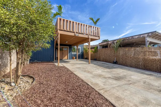 $1,165,000 | 180 Hoomoku Street, Kahului, HI 96732