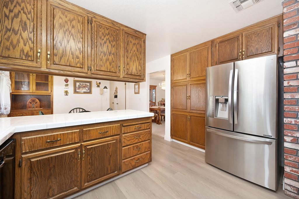 8798 Caselman Road Sacramento, CA 95828 - Photo 13 of 57