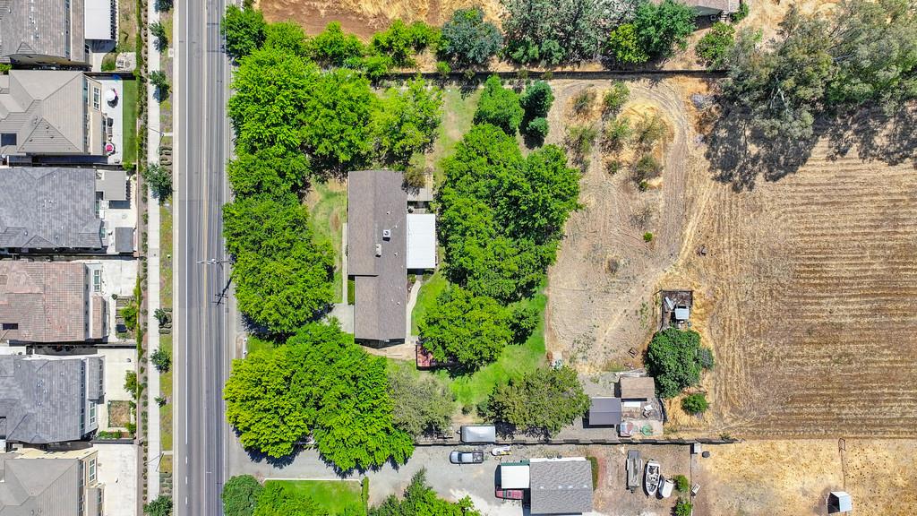 8798 Caselman Road Sacramento, CA 95828 - Photo 2 of 57