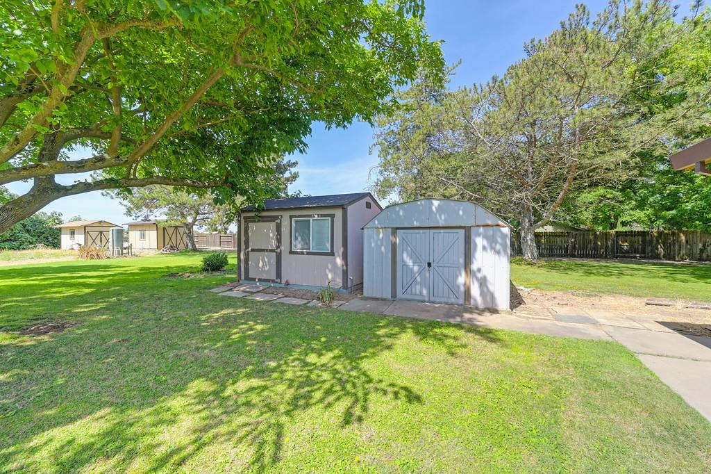 8798 Caselman Road Sacramento, CA 95828 - Photo 40 of 57