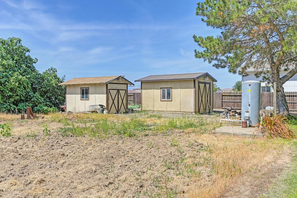 8798 Caselman Road Sacramento, CA 95828 - Photo 45 of 57