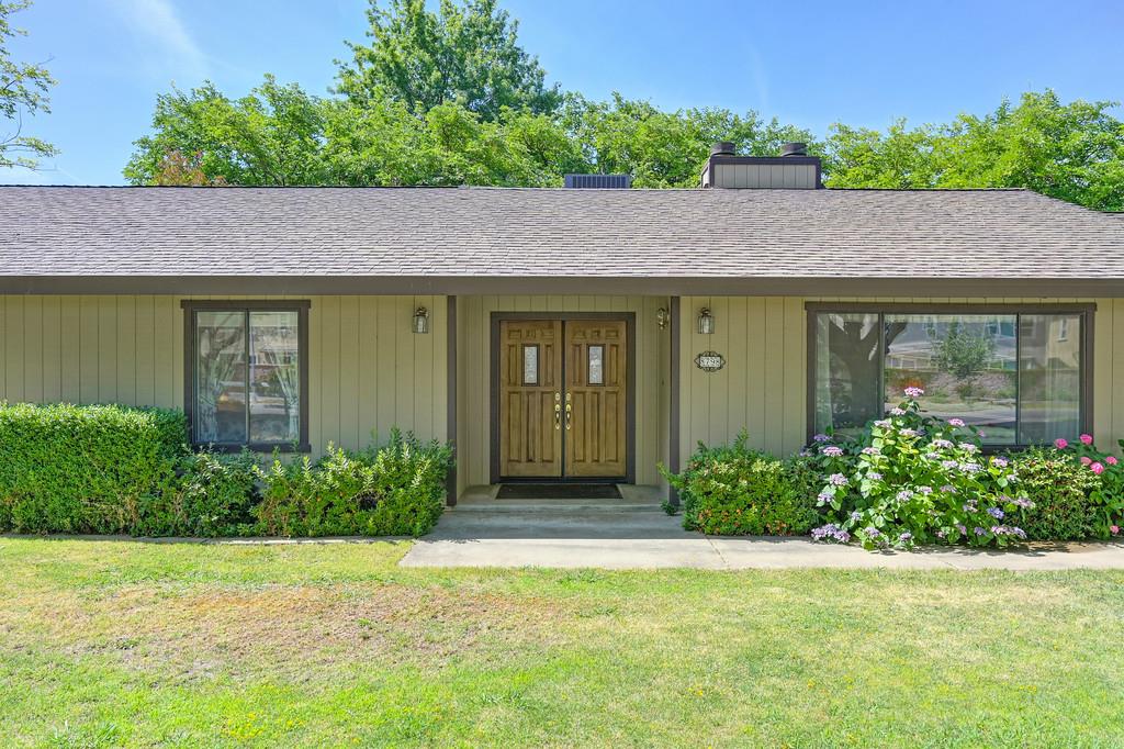 8798 Caselman Road Sacramento, CA 95828 - Photo 7 of 57
