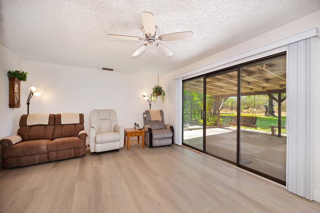 8798 Caselman Road Sacramento, CA 95828 - Photo 10 of 57