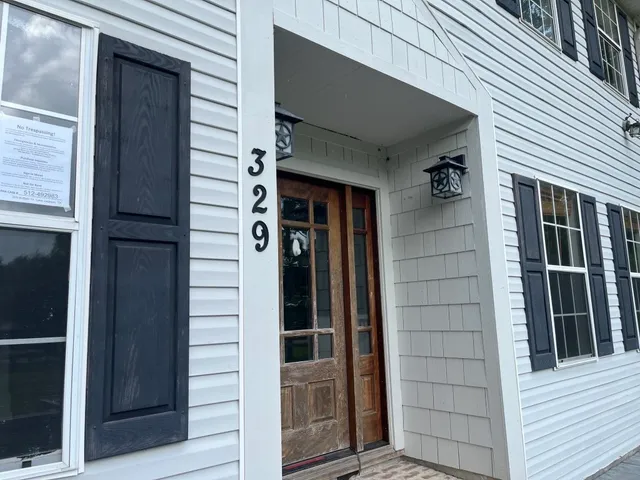 $378,000 | 329 Buffalo Trail, Lake Jackson, TX 77566