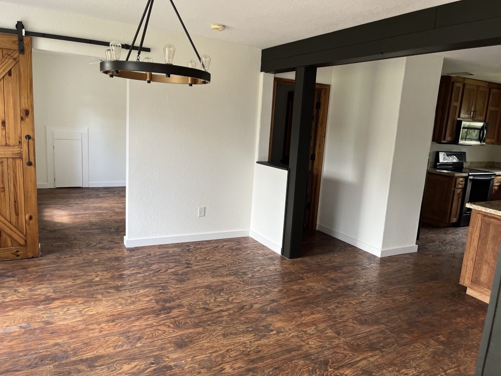 329 Buffalo Trail Lake Jackson, TX 77566 - Photo 5 of 22