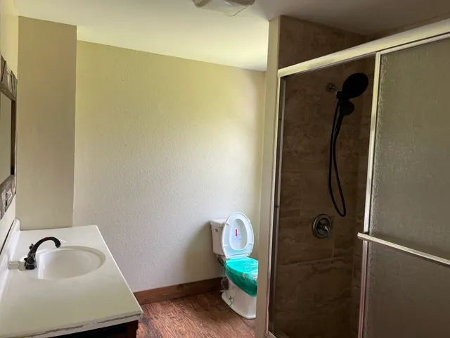 $378,000 | 329 Buffalo Trail, Lake Jackson, TX 77566