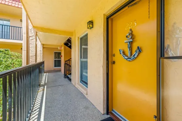 $1,950 | 8911 Blind Pass Road, Unit 223, St. Pete Beach, FL 33706