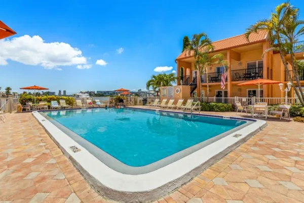 $1,950 | 8911 Blind Pass Road, Unit 223, St. Pete Beach, FL 33706