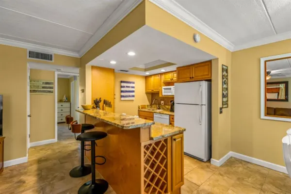 $1,950 | 8911 Blind Pass Road, Unit 223, St. Pete Beach, FL 33706