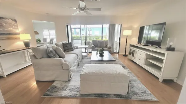 $10,000 | 802 10th Avenue South, Unit 802, Naples, FL 34102