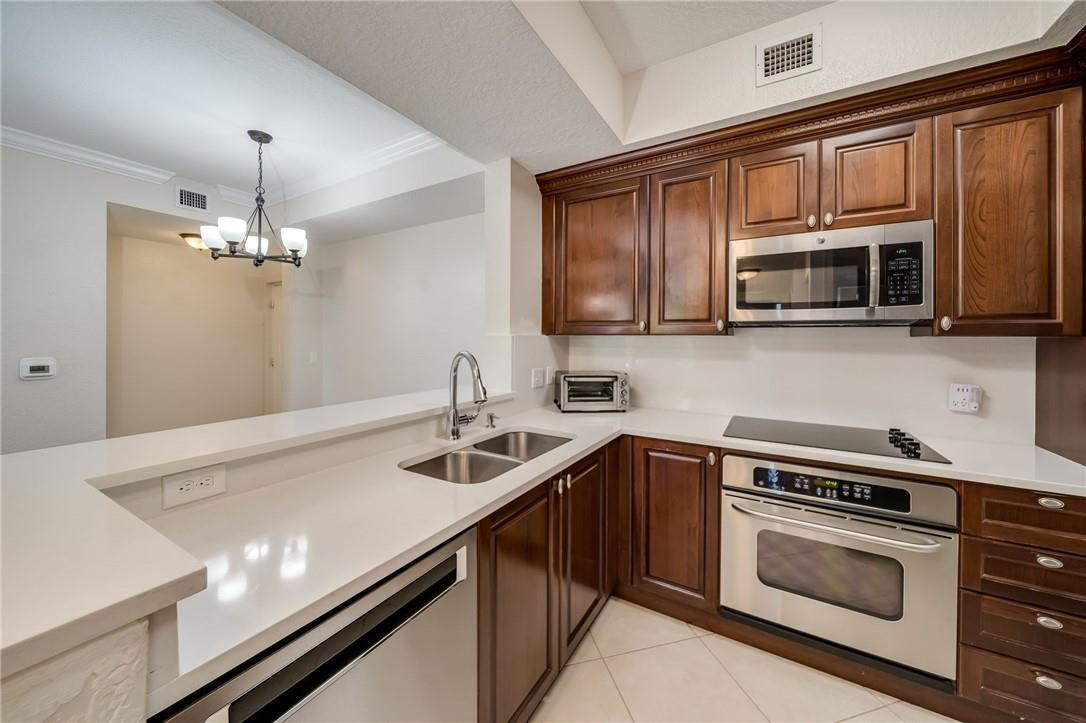 2 Renaissance Way, Unit 215 Boynton Beach, FL 33426 - Photo 11 of 41 Photo 11