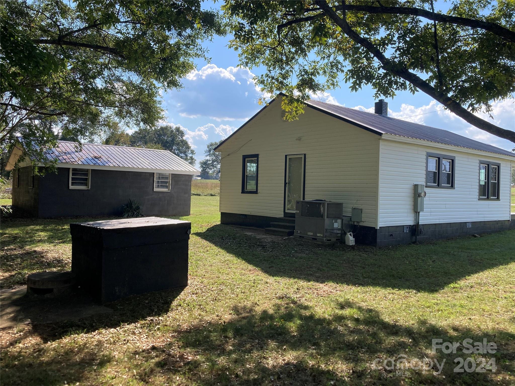 719 Racepath Church Road Ellenboro, NC 28040 - Photo 5 of 32 Gallery Image 5