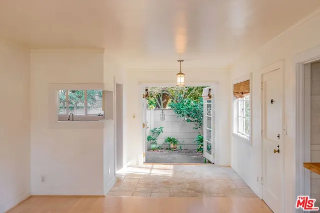 $695,000 | 5233 Village Green, Los Angeles, CA 90016