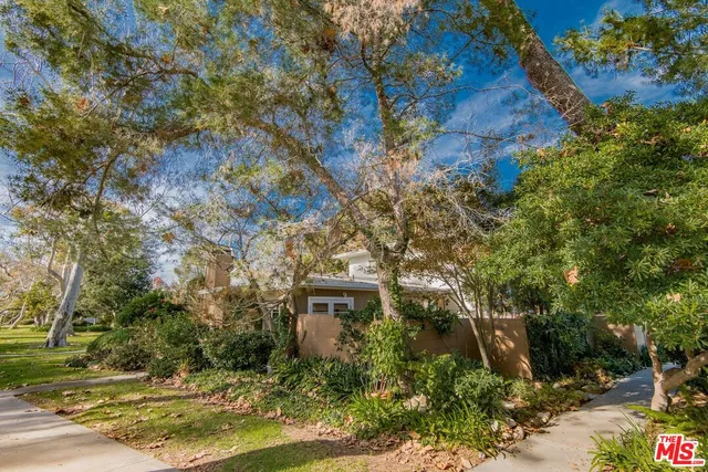 $695,000 | 5233 Village Green, Los Angeles, CA 90016