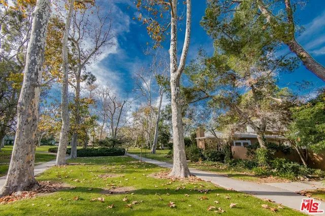 $695,000 | 5233 Village Green, Los Angeles, CA 90016