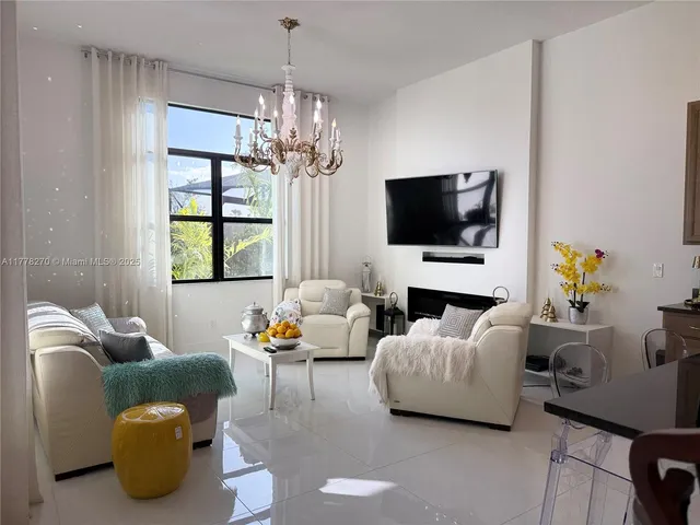 $9,500 | 11460 Southwest Pietra Way, Unit 11460, Port St. Lucie, FL 34987