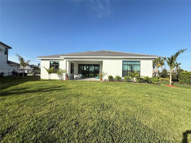 $9,500 | 11460 Southwest Pietra Way, Unit 11460, Port St. Lucie, FL 34987