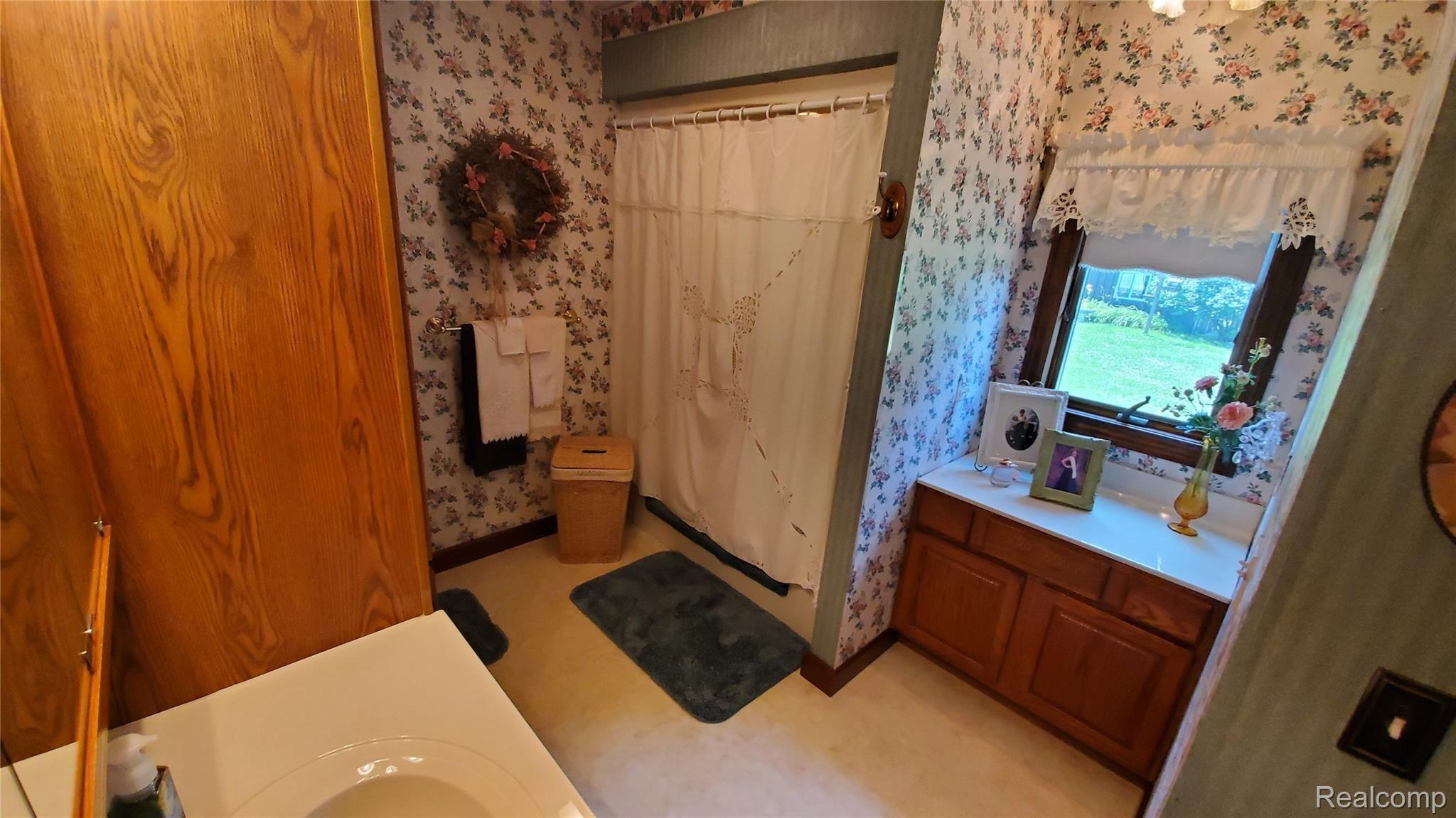 12161 Vienna Road Montrose, MI 48457 - Photo 20 of 27 20200715_115941.jpg
