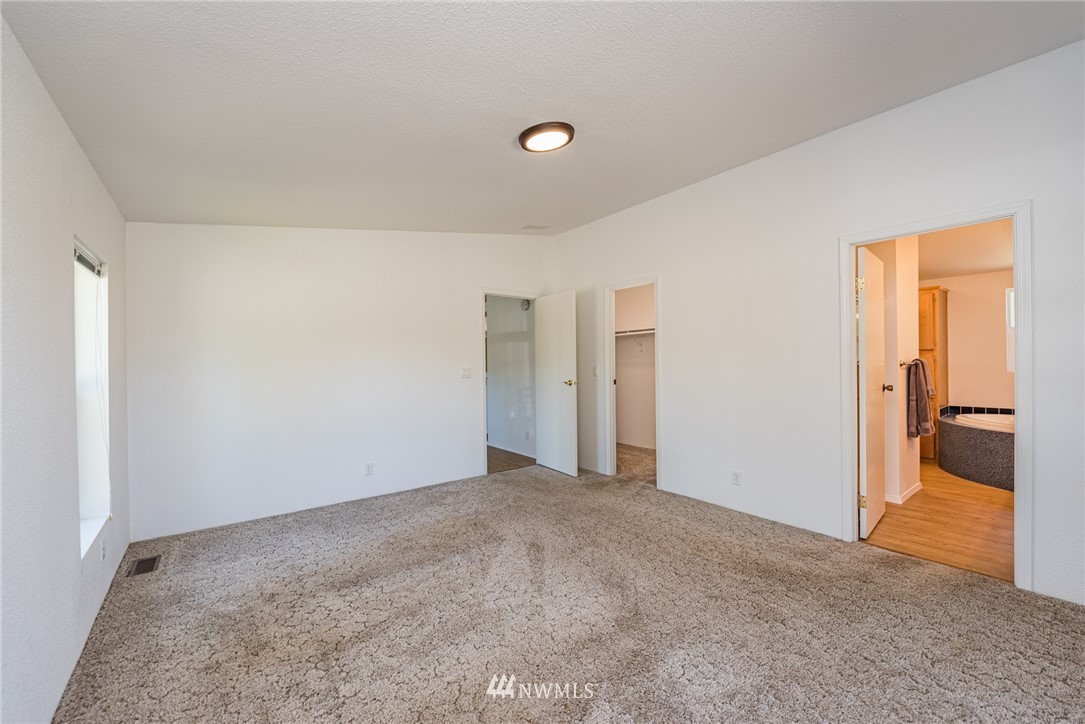 100 Bell Bottom Road Sequim, WA 98382 - Photo 15 of 39
