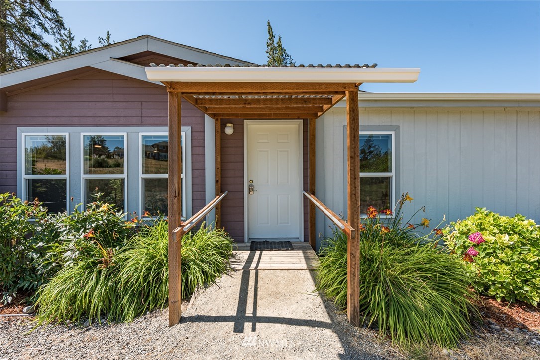 100 Bell Bottom Road Sequim, WA 98382 - Photo 4 of 39