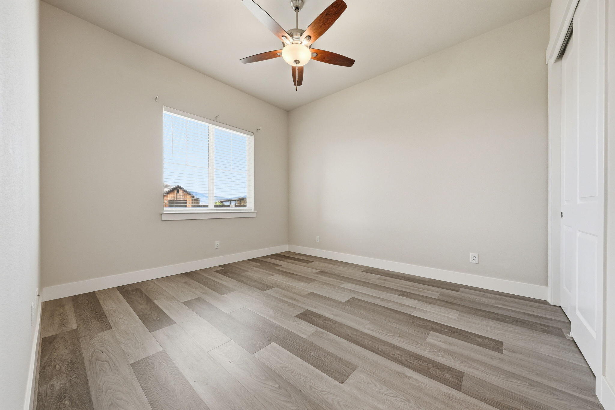 4717 Lower Springs Road Redding, CA 96001 - Photo 21 of 41 Bedroom #2