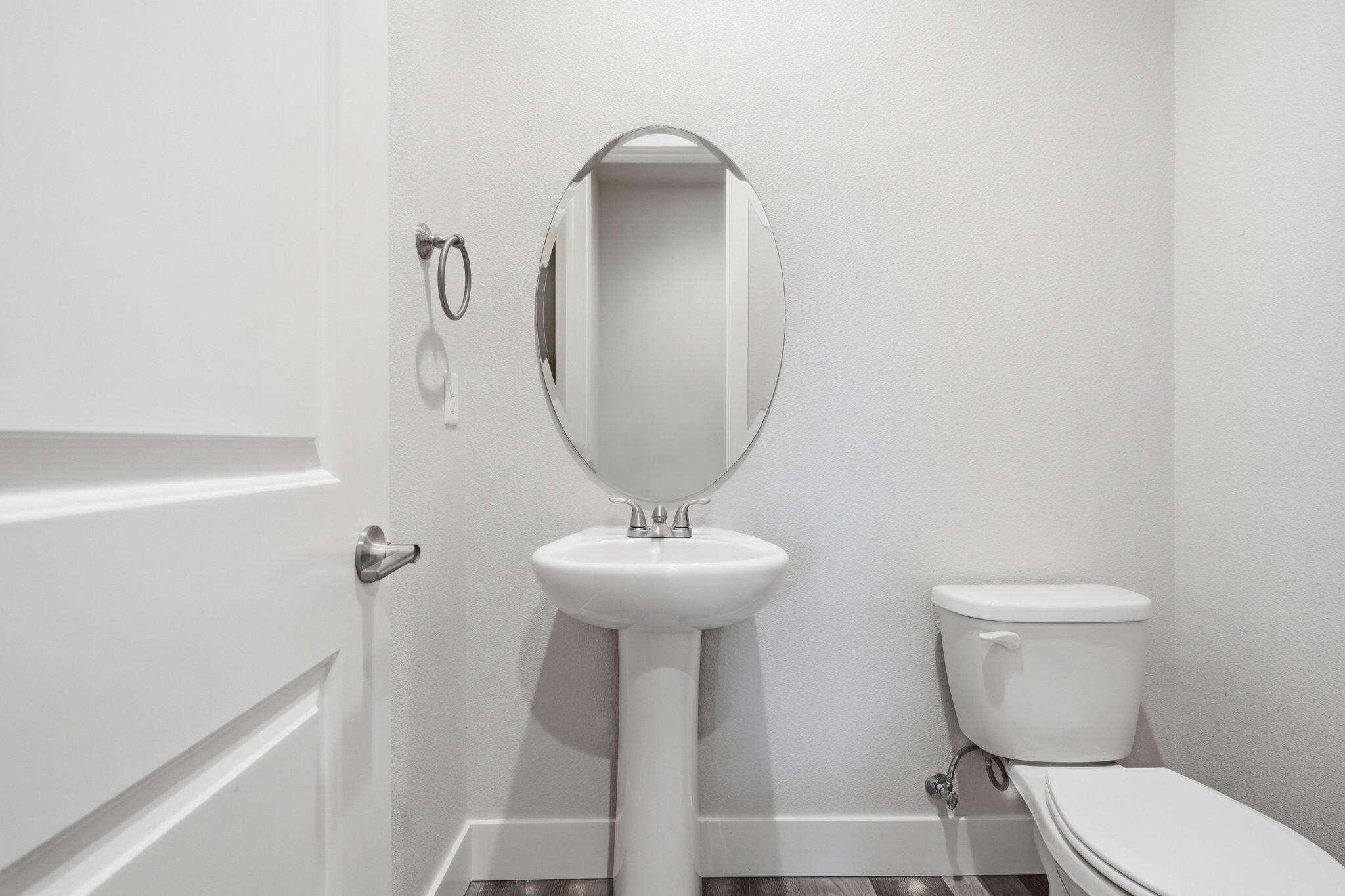 4717 Lower Springs Road Redding, CA 96001 - Photo 28 of 41 Half Bathroom