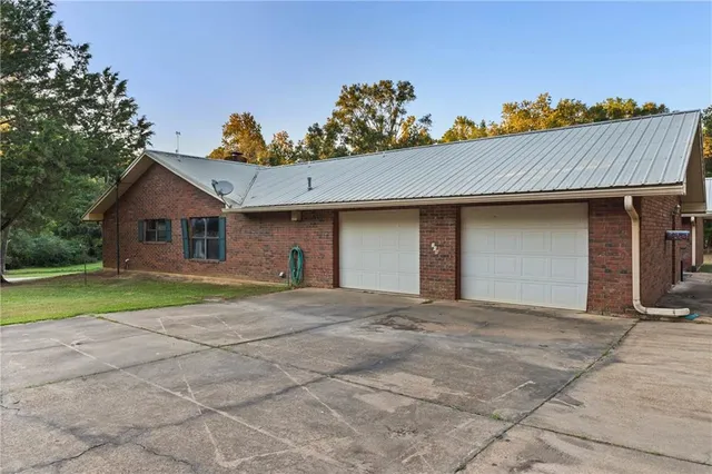 $329,500 | 119 Happy Acres Drive, Pineville, LA 71360