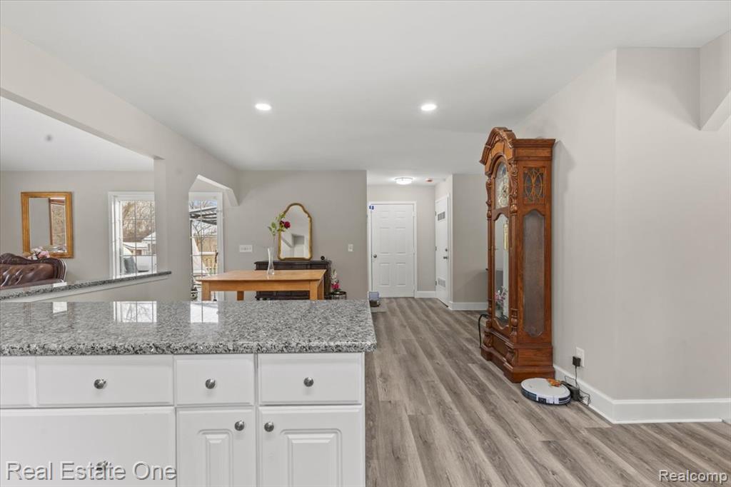 2931 Wisconsin Road Troy, MI 48083 - Photo 26 of 49