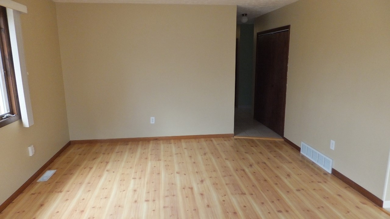 4723 Strait Road Traverse City, MI 49685 - Photo 5 of 24 1798673-5.JPG