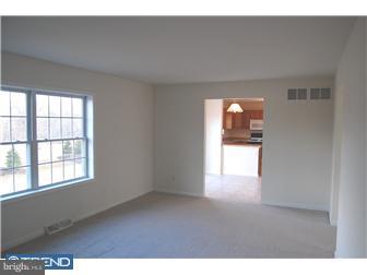 651 County Rte 579 Flemington, NJ 08822 - Photo 4 of 11 Family Room