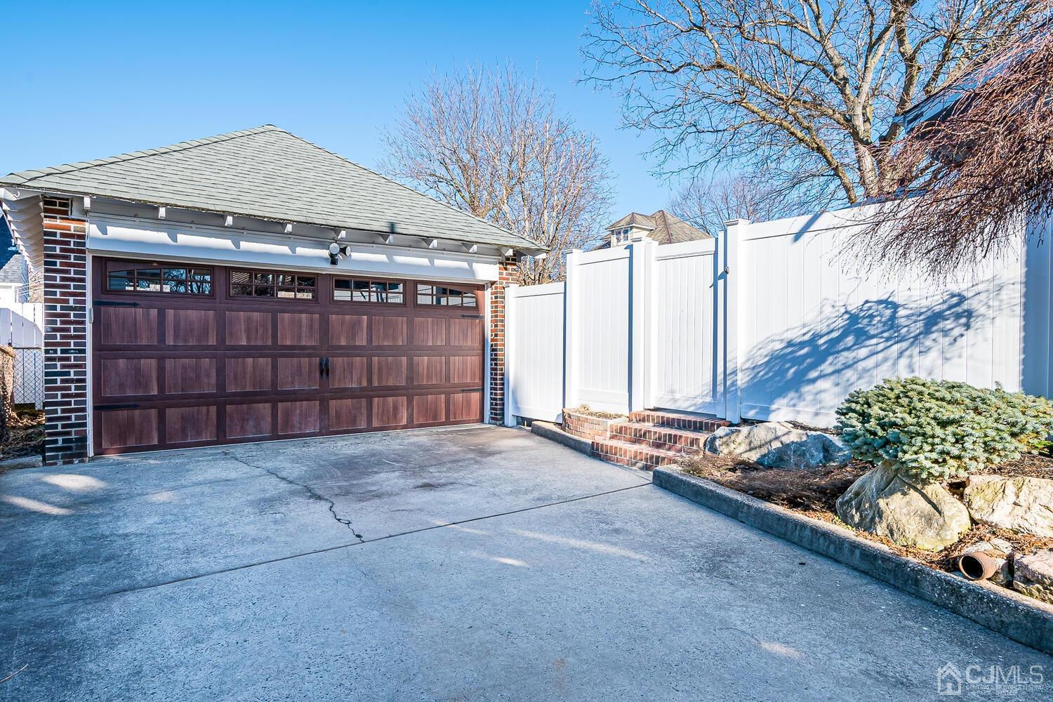 29 Jefferson Avenue Edison, NJ 08837 - Photo 29 of 36 a view of a garage
