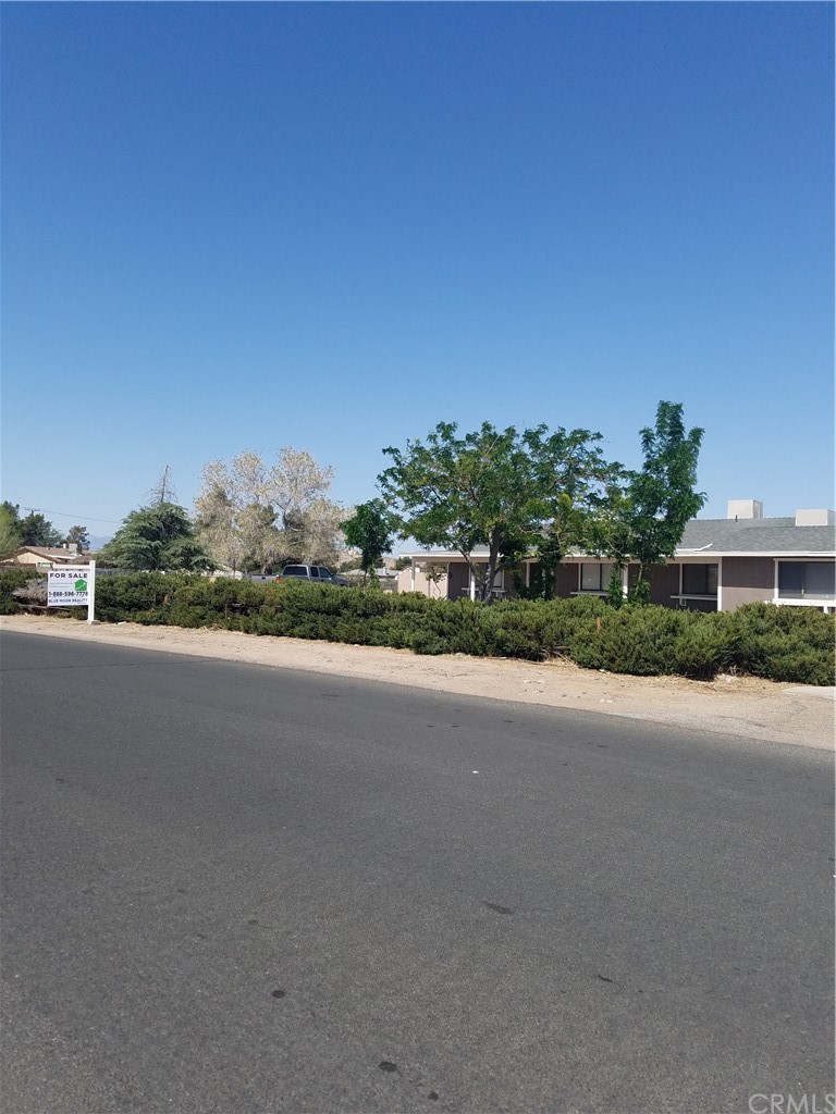 14950 Flathead Road Apple Valley, CA 92307 - Photo 1 of 1