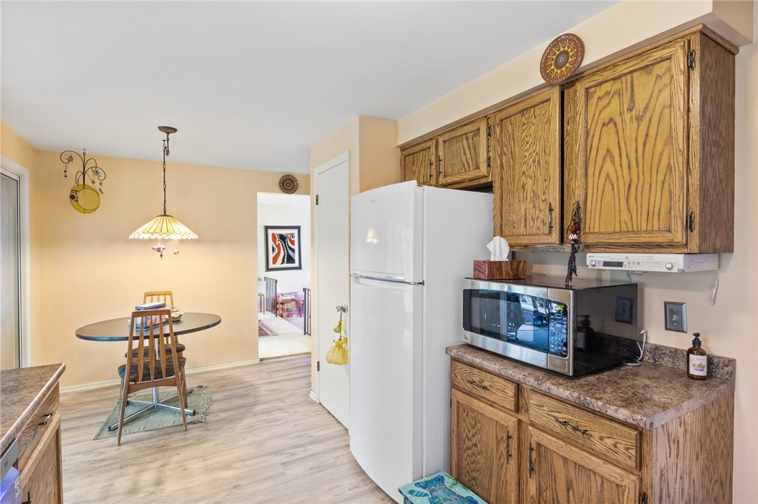 10 Fallbrook Circle Penfield, NY 14625 - Photo 16 of 48