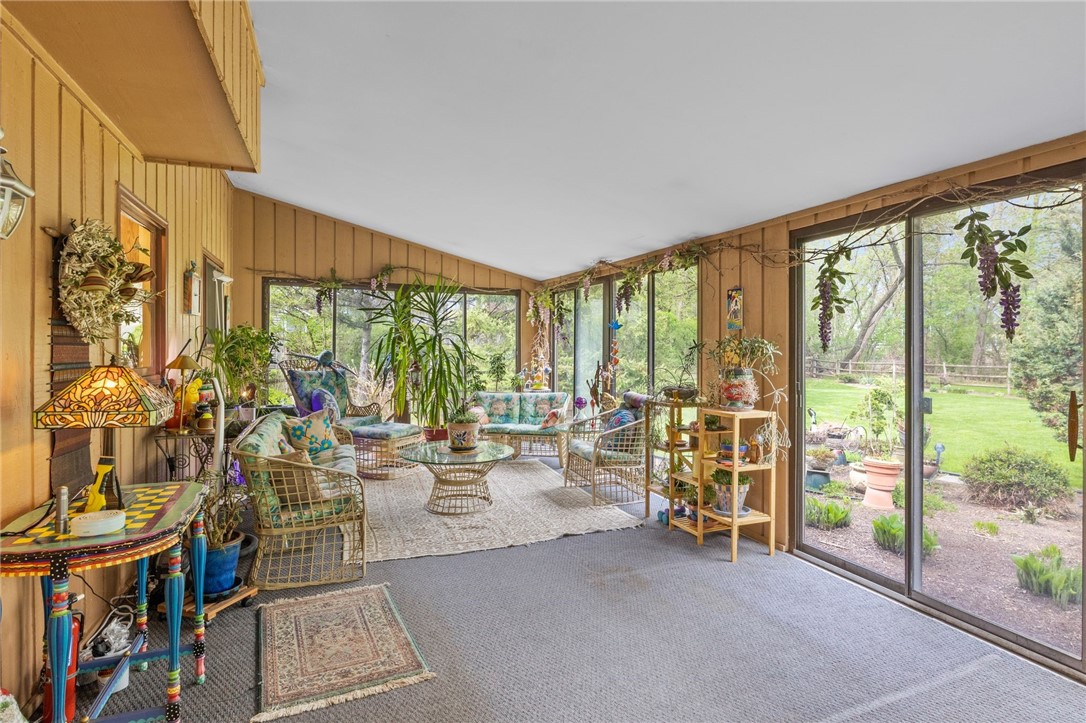 10 Fallbrook Circle Penfield, NY 14625 - Photo 18 of 48