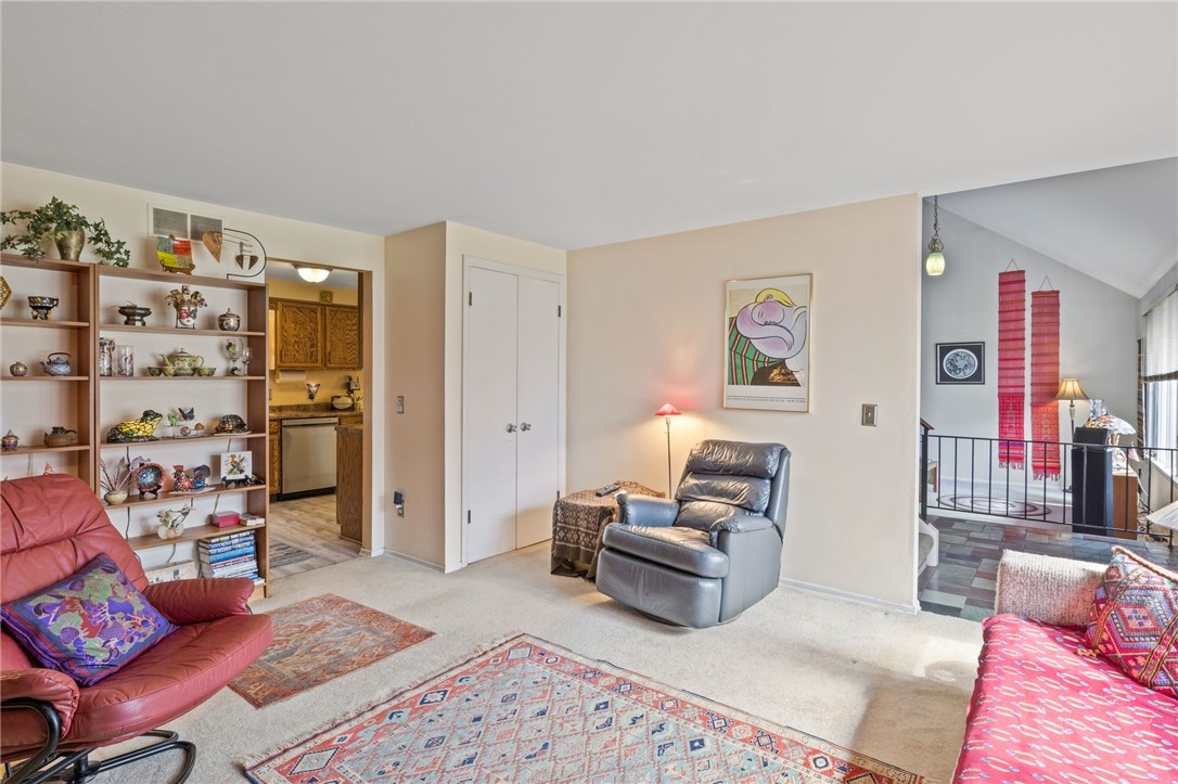 10 Fallbrook Circle Penfield, NY 14625 - Photo 24 of 48