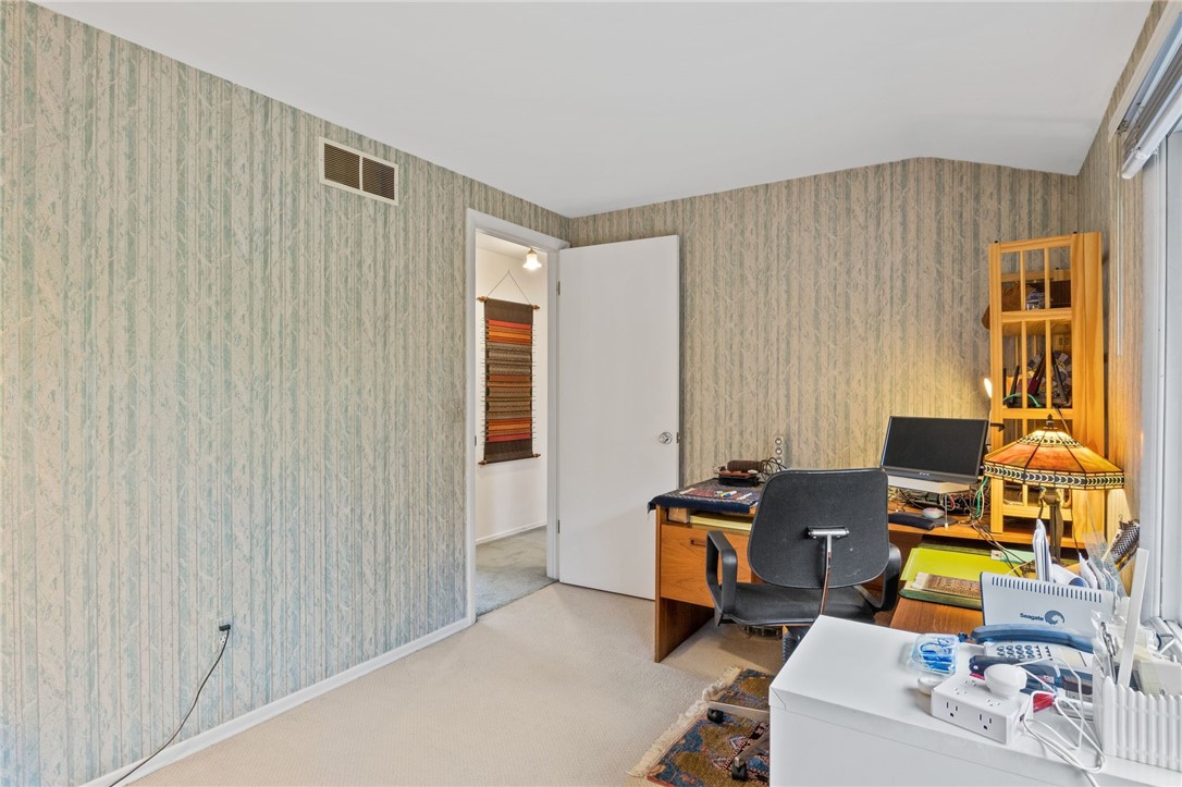 10 Fallbrook Circle Penfield, NY 14625 - Photo 30 of 48