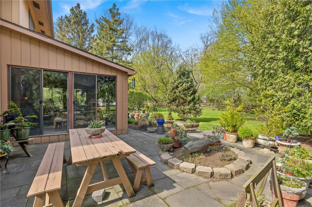 10 Fallbrook Circle Penfield, NY 14625 - Photo 37 of 48