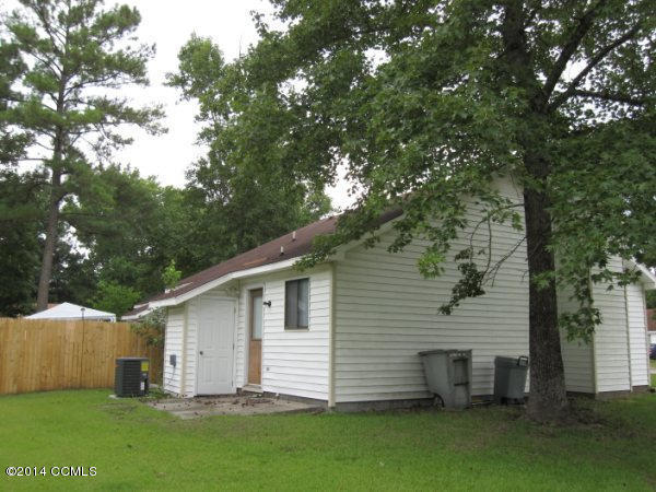 235 Cedar Ridge Lane Havelock, NC 28532 - Photo 5 of 7 Left side & rear