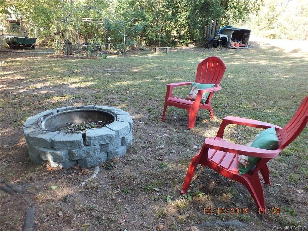 1914 Canal Road Catawba, SC 29704 - Photo 18 of 23 a view of backyard with outdoor seating