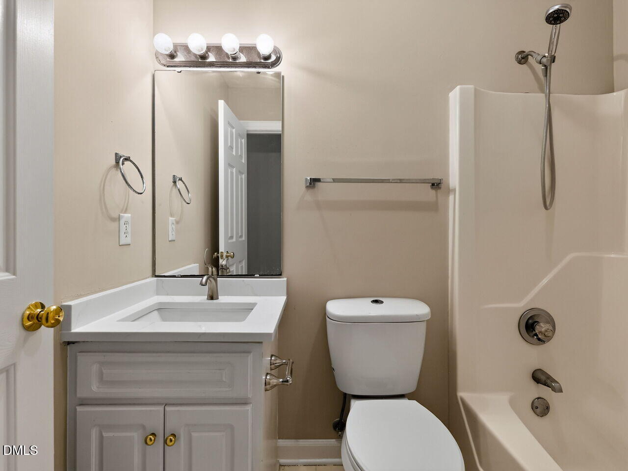 305 Neuse Ridge Drive Clayton, NC 27527 - Photo 25 of 36 026-1280x960-hall-bath
