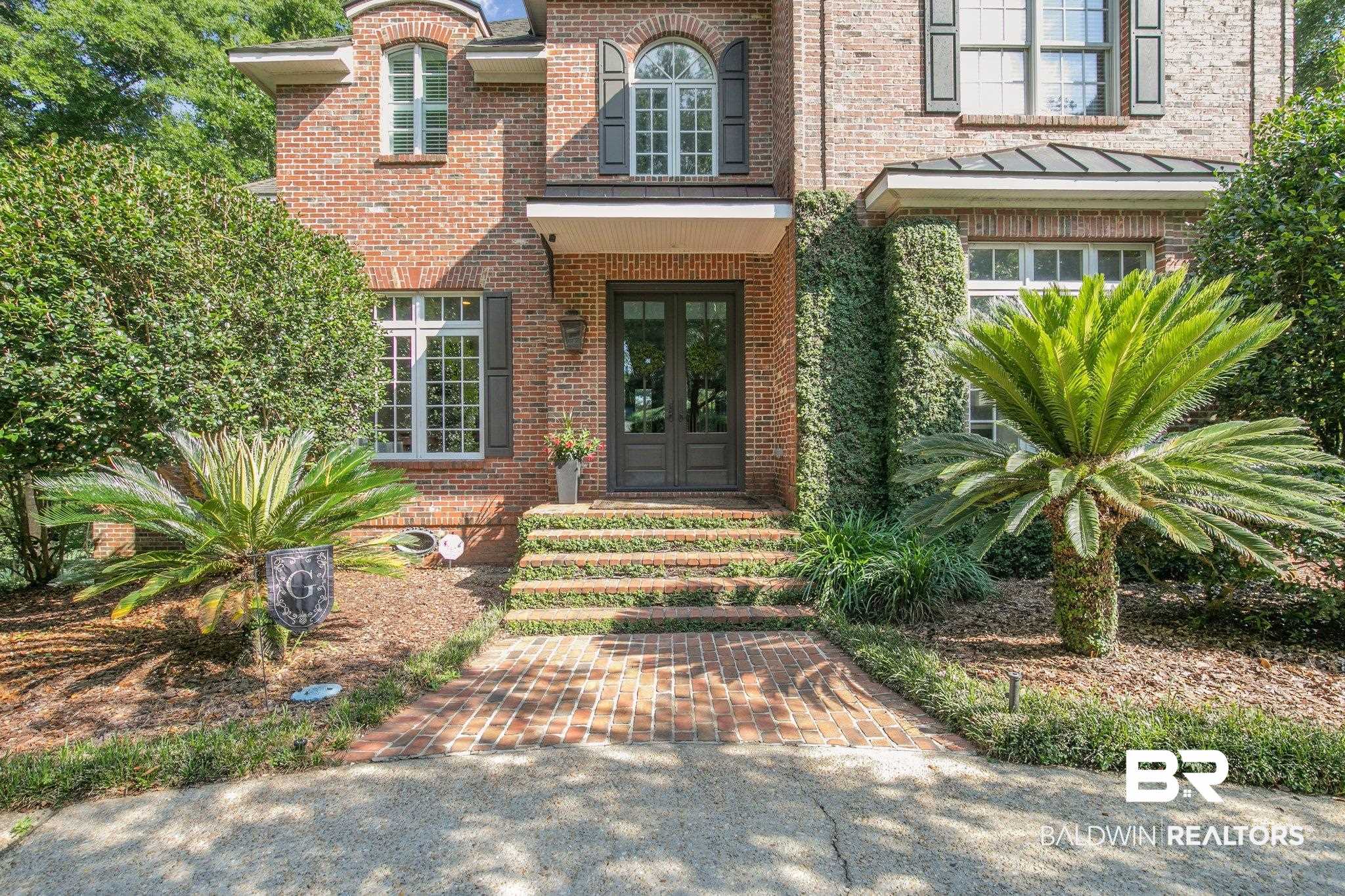 105 Crofton Court Fairhope, AL 36532 - Photo 2 of 50